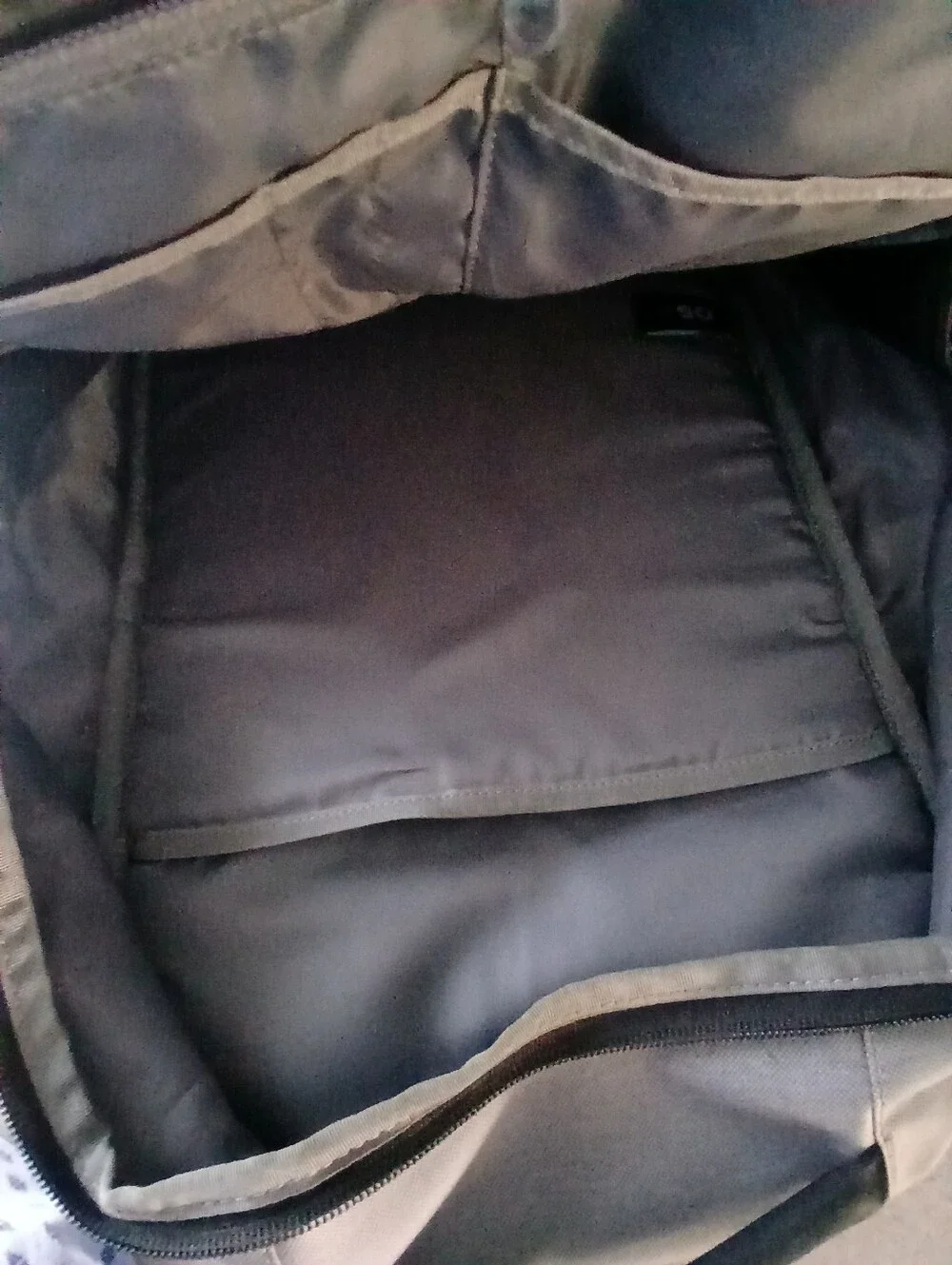 Timbuk2 Light Gray Men's Backpack with Black Accents